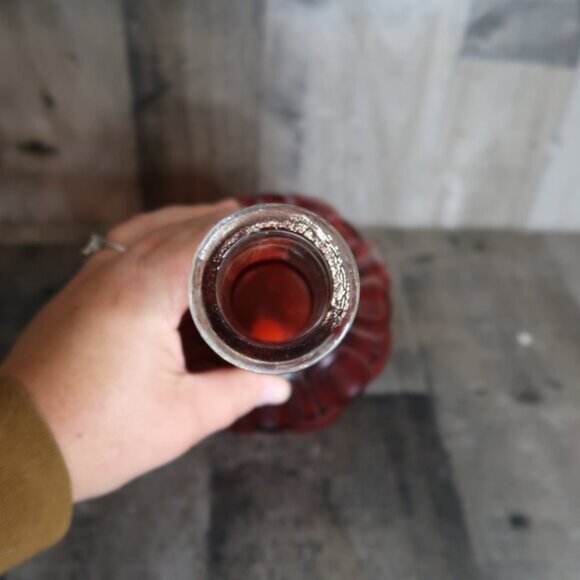 Vintage L.E. Smith Red Glass Moon & Stars Decenter w/o Stopper Recycled Spain - Picture 4 of 6